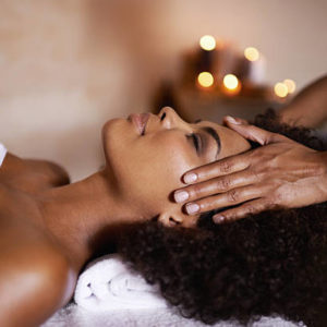 Massage crânien Shiroabhyanga